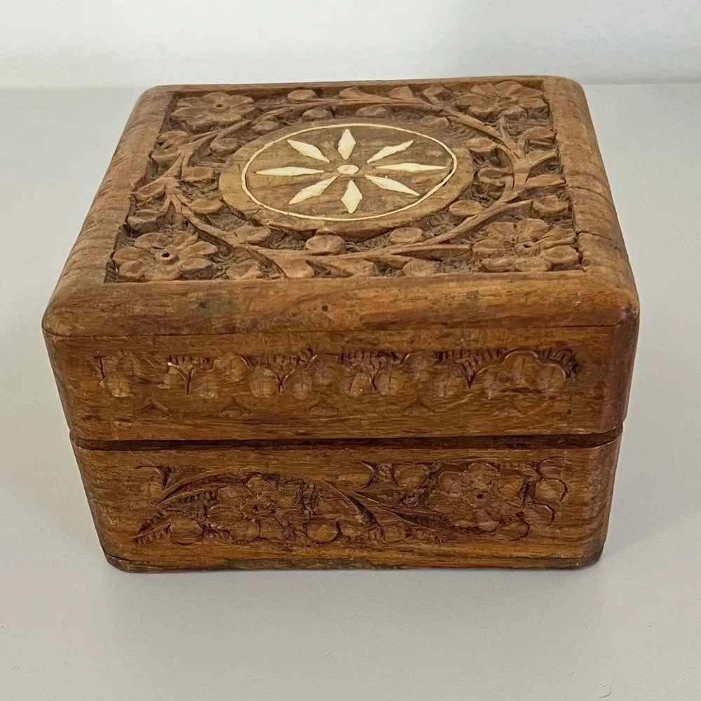 Hand Carved Wood Jewelry‎ Box Trinket Storage Keepsake Floral Inlay